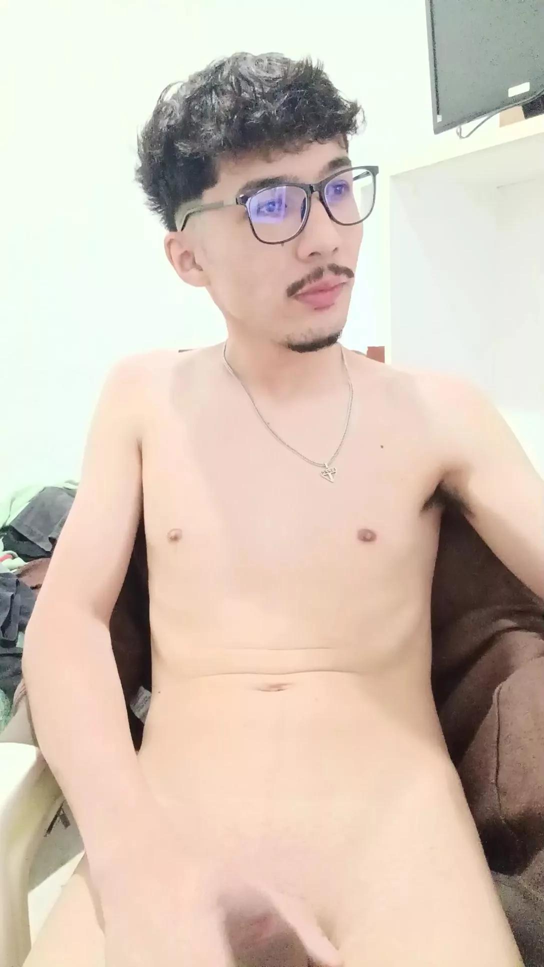 reallucasor on Cam4 