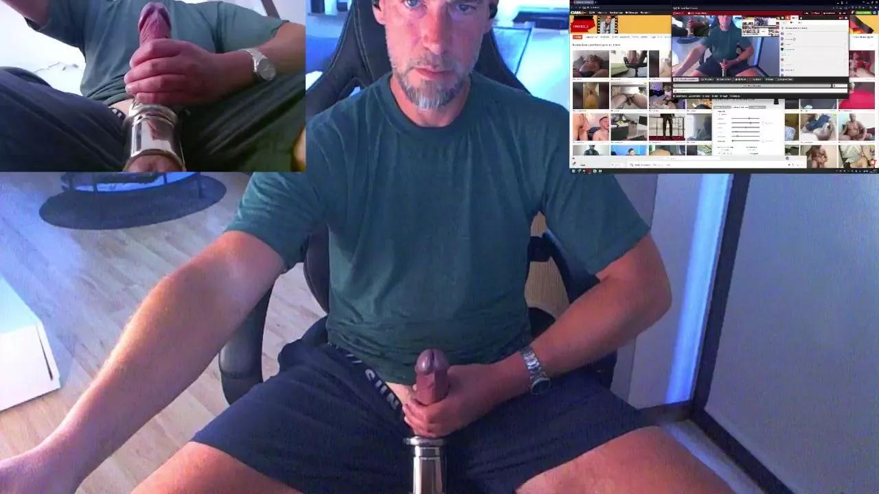 Reeper84 on Cam4 