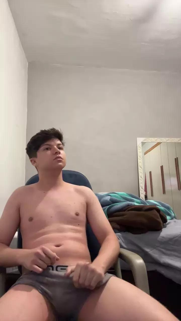 Resciio on Cam4 