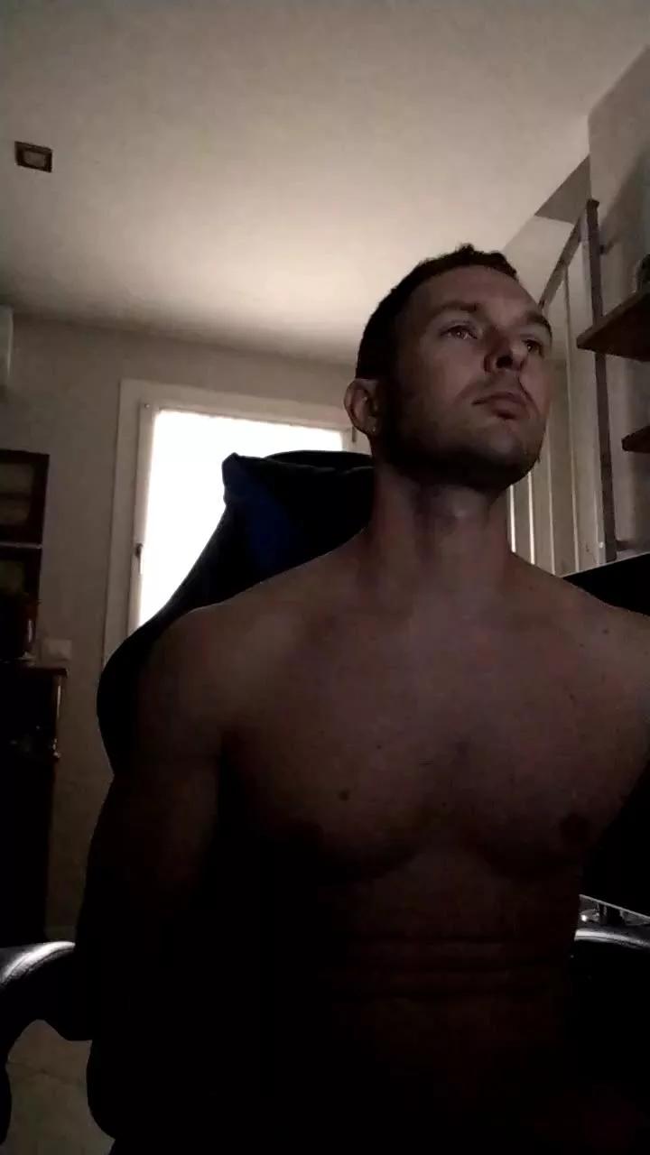 riccardoyeah on Cam4 