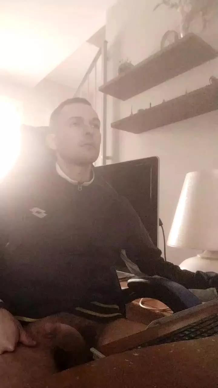 riccardoyeah on Cam4 