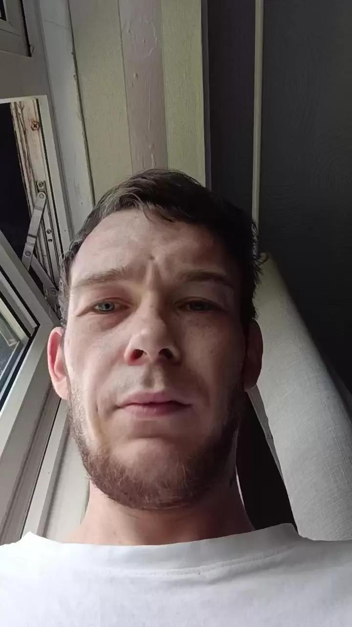 richieebisback1 on Cam4 