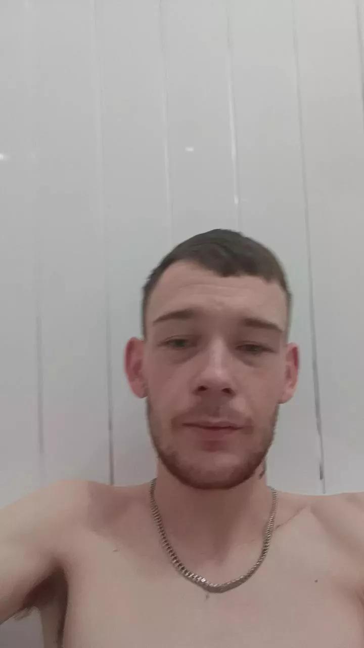 richieebisback1 on Cam4 