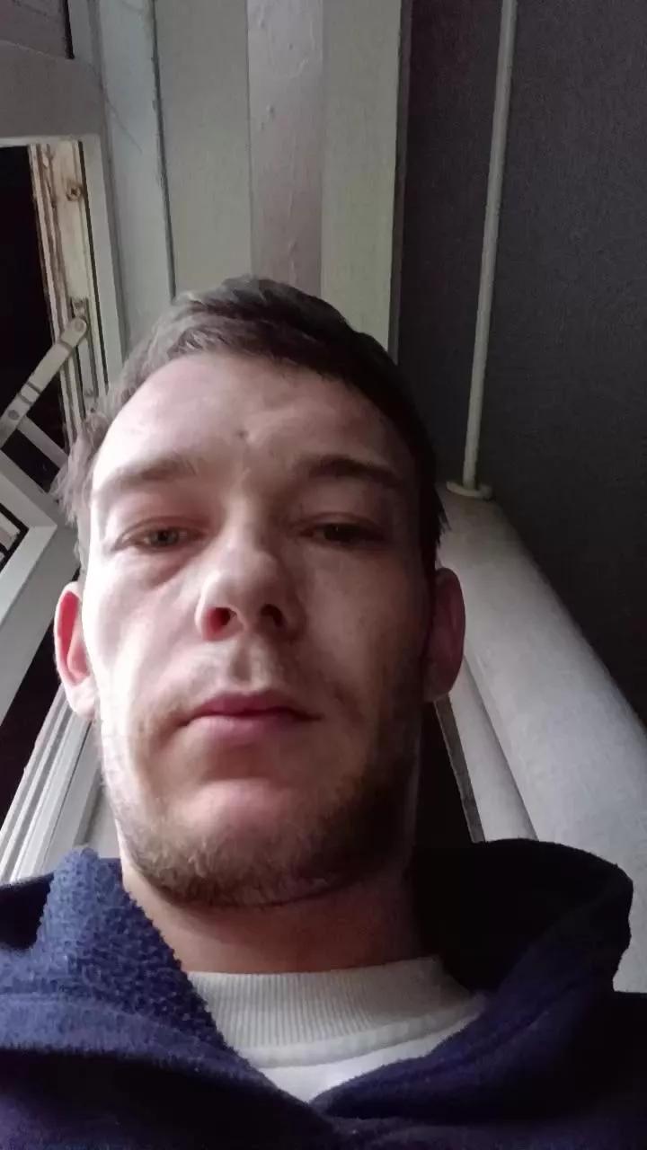 richieebisback1 on Cam4 