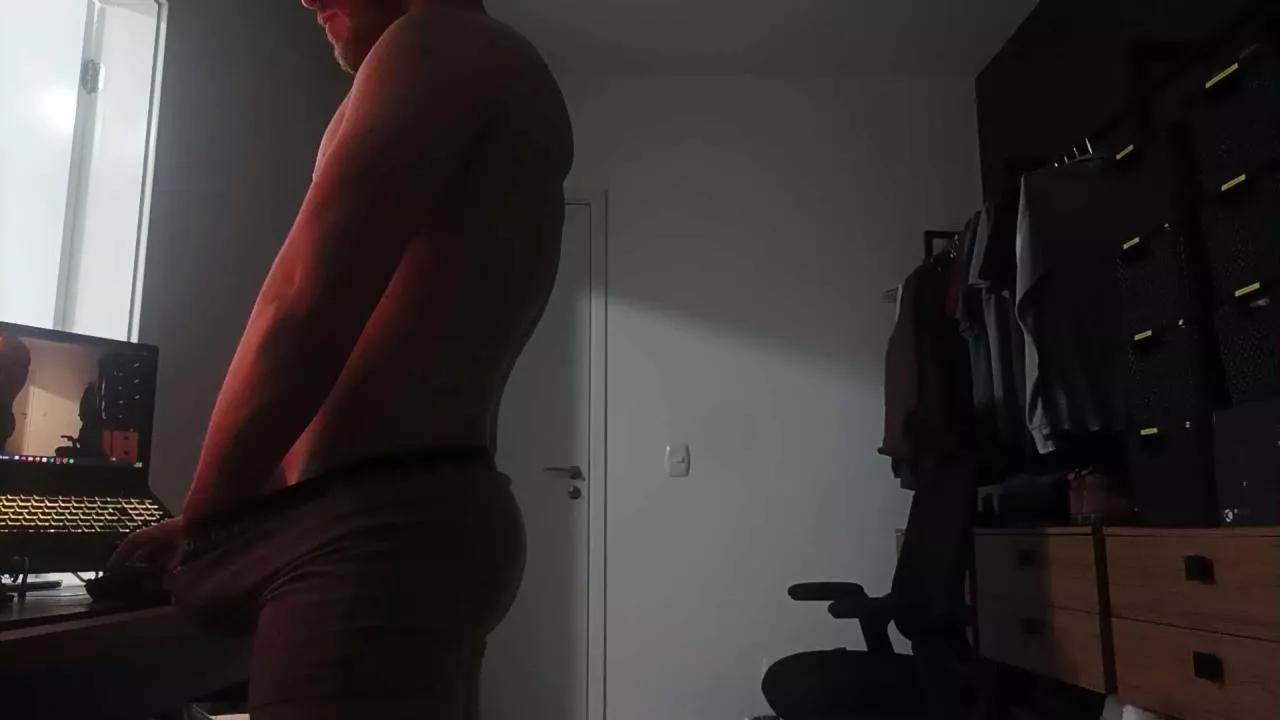 rodrigoeng_ on Cam4 