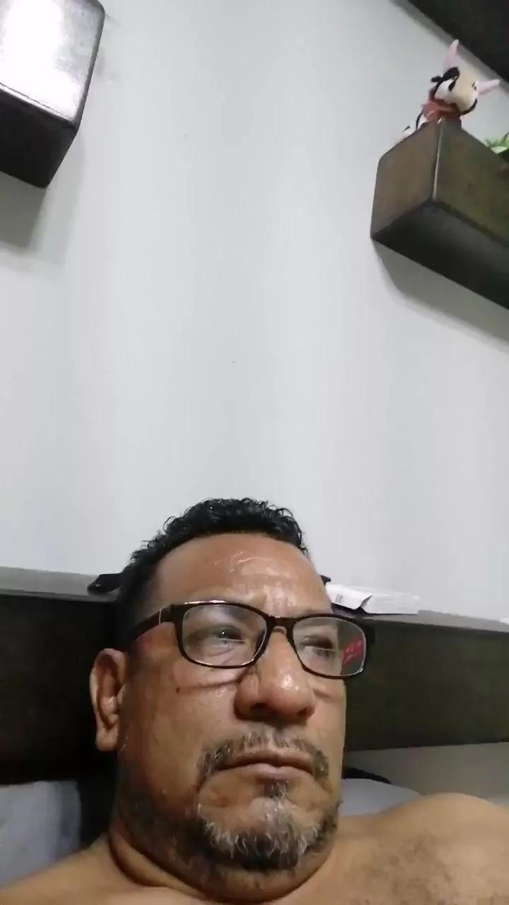 roncoratonm2 on Cam4 