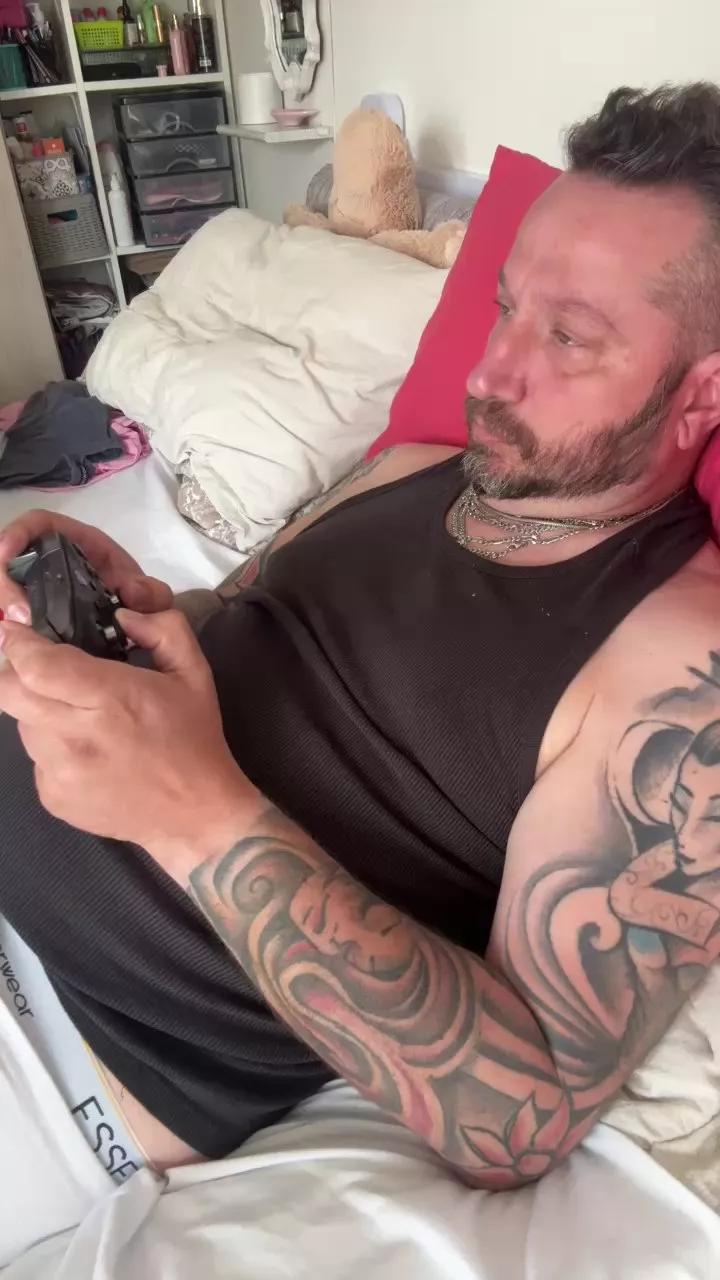 Rudy_ferrara on Cam4 