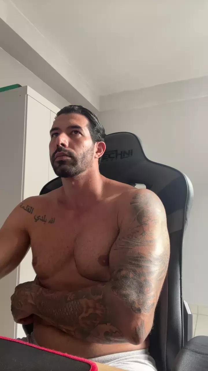 Saradoalto23 on Cam4 