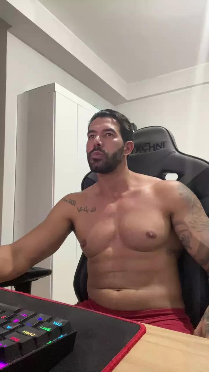 Saradoalto23 on Cam4 