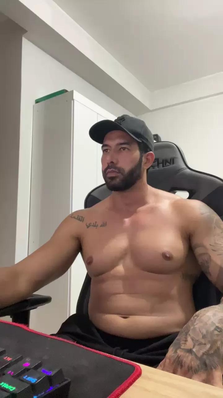Saradoalto23 on Cam4 