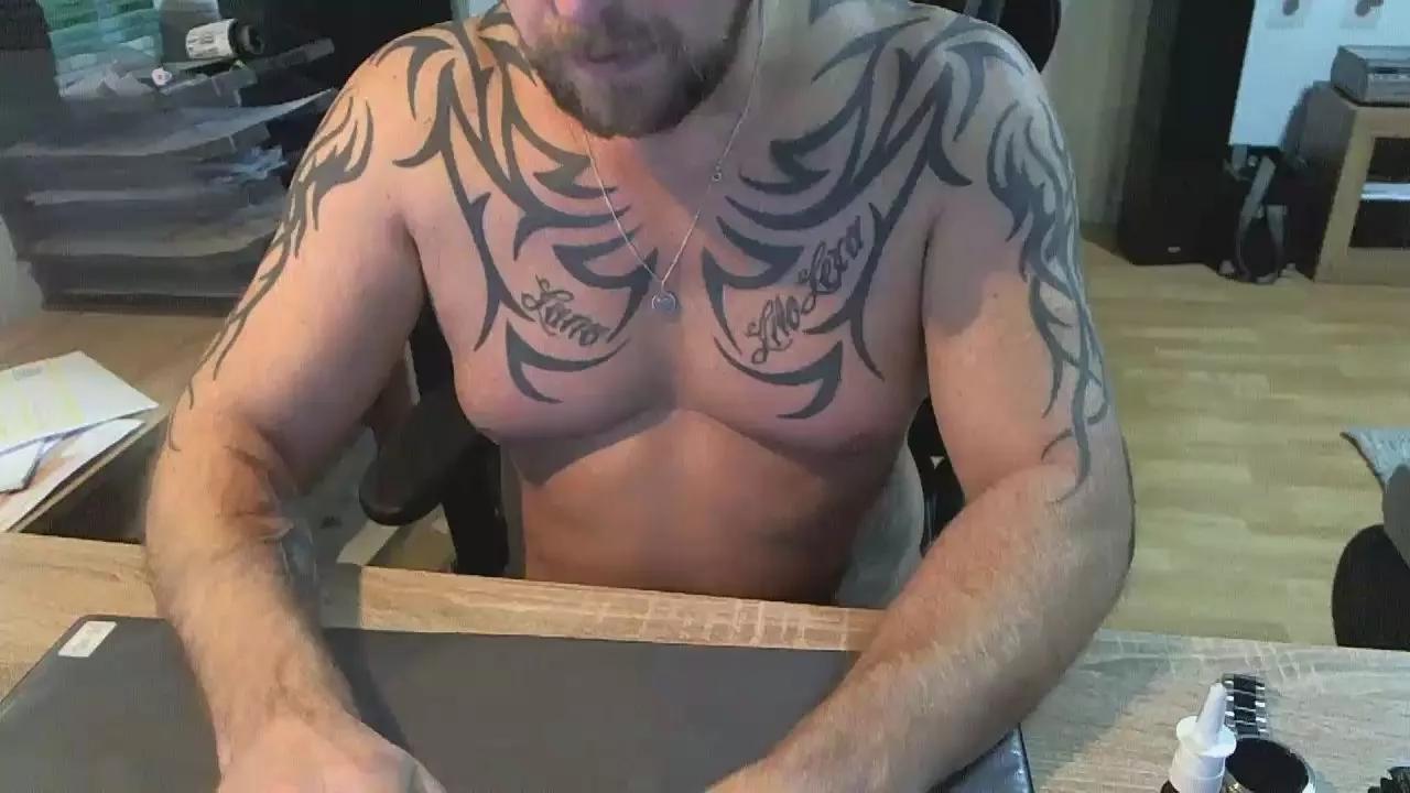 Sexsklave01 on Cam4 