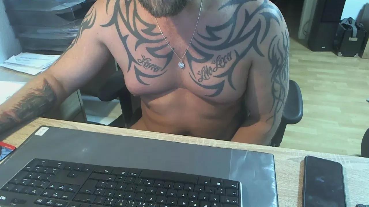 Sexsklave01 on Cam4 