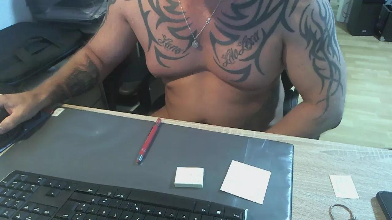 Sexsklave01 on Cam4 