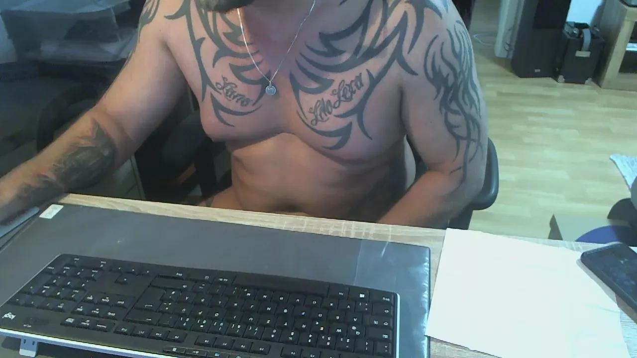 Sexsklave01 on Cam4 