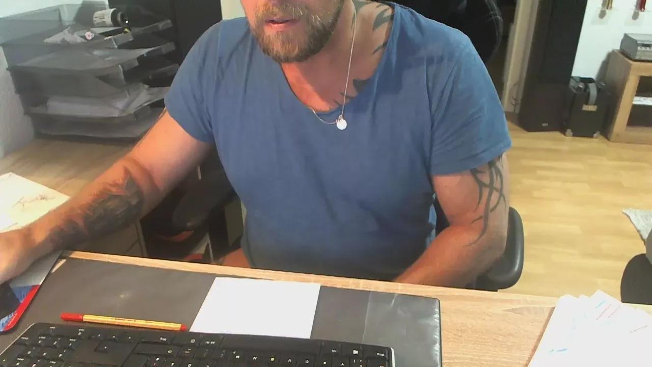 Sexsklave01 on Cam4 