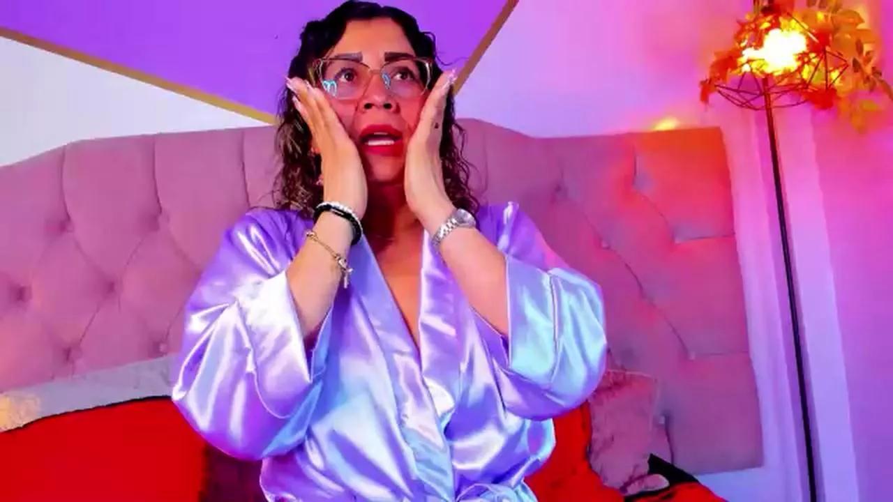 SexyLaddy__ on Cam4 