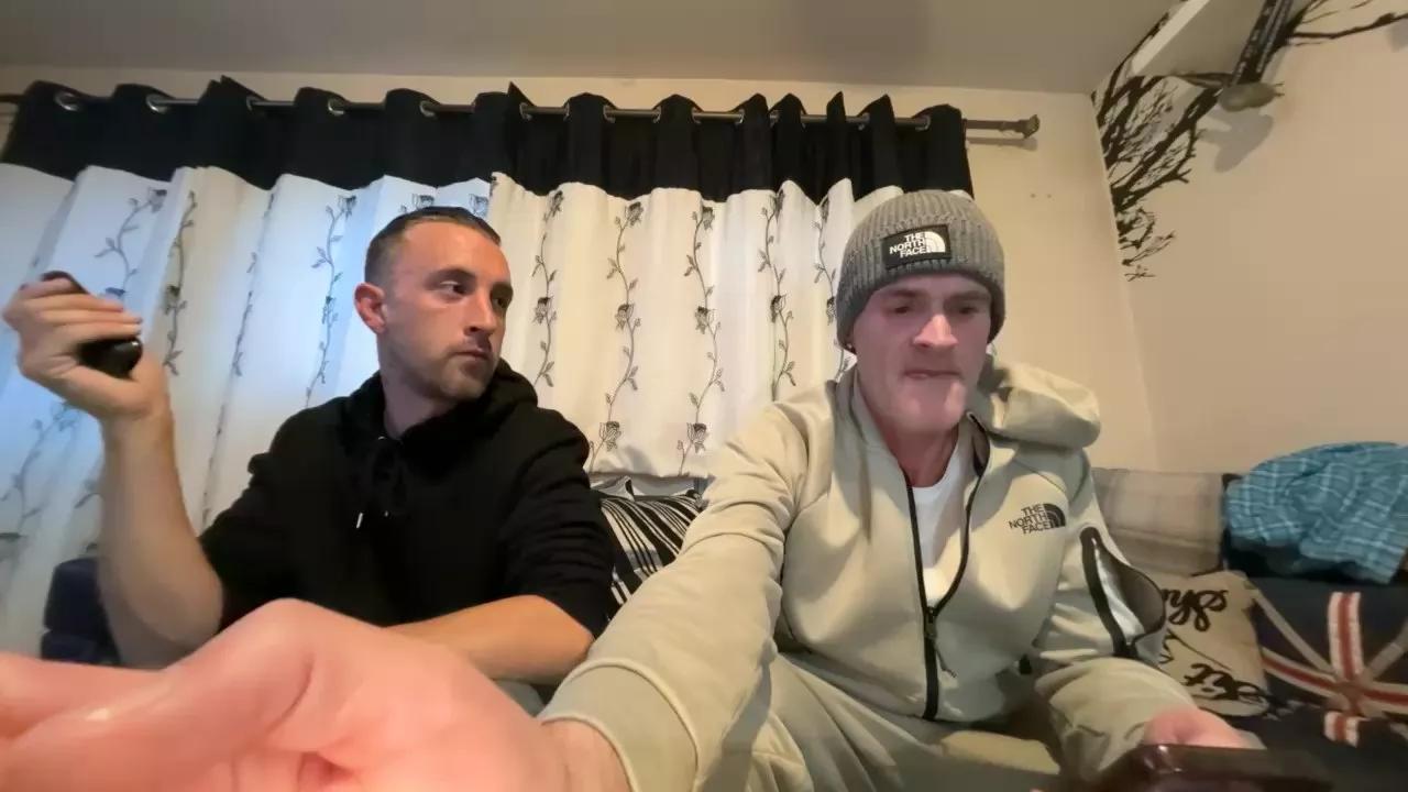 Sharkybud on Cam4 