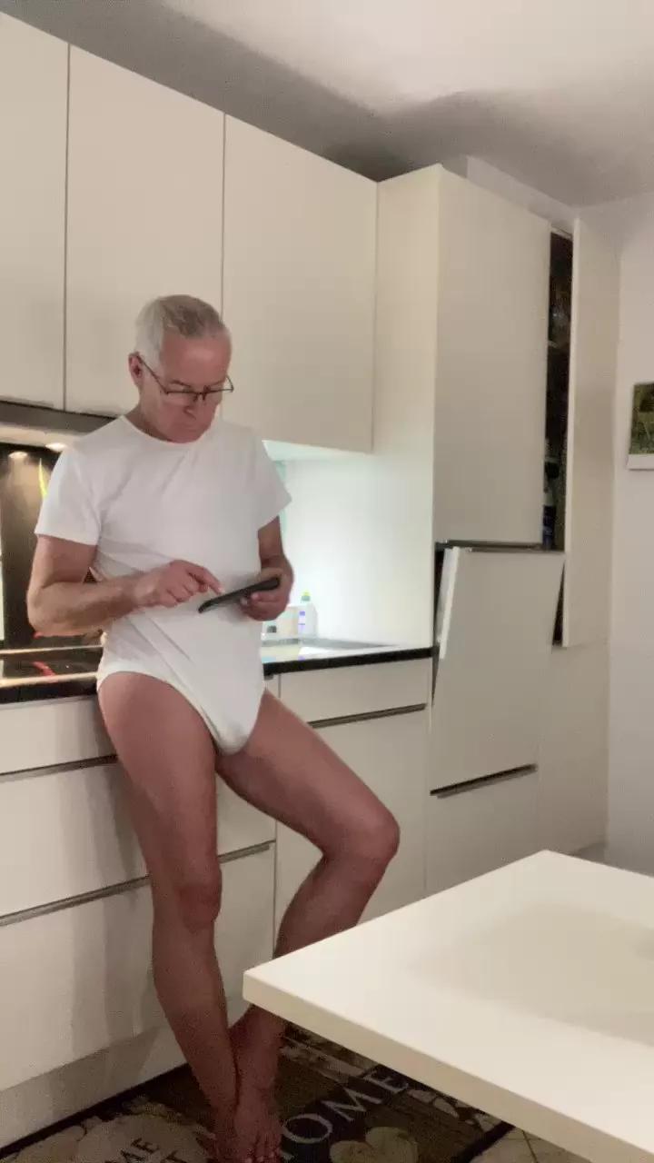 Strolch1707 on Cam4 