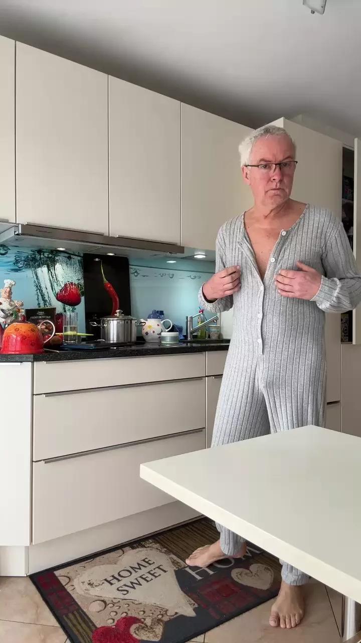 Strolch1707 on Cam4 