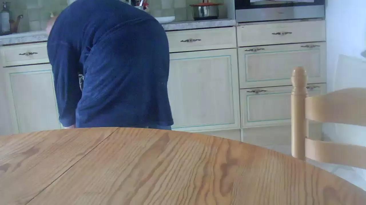 Suisavous on Cam4 