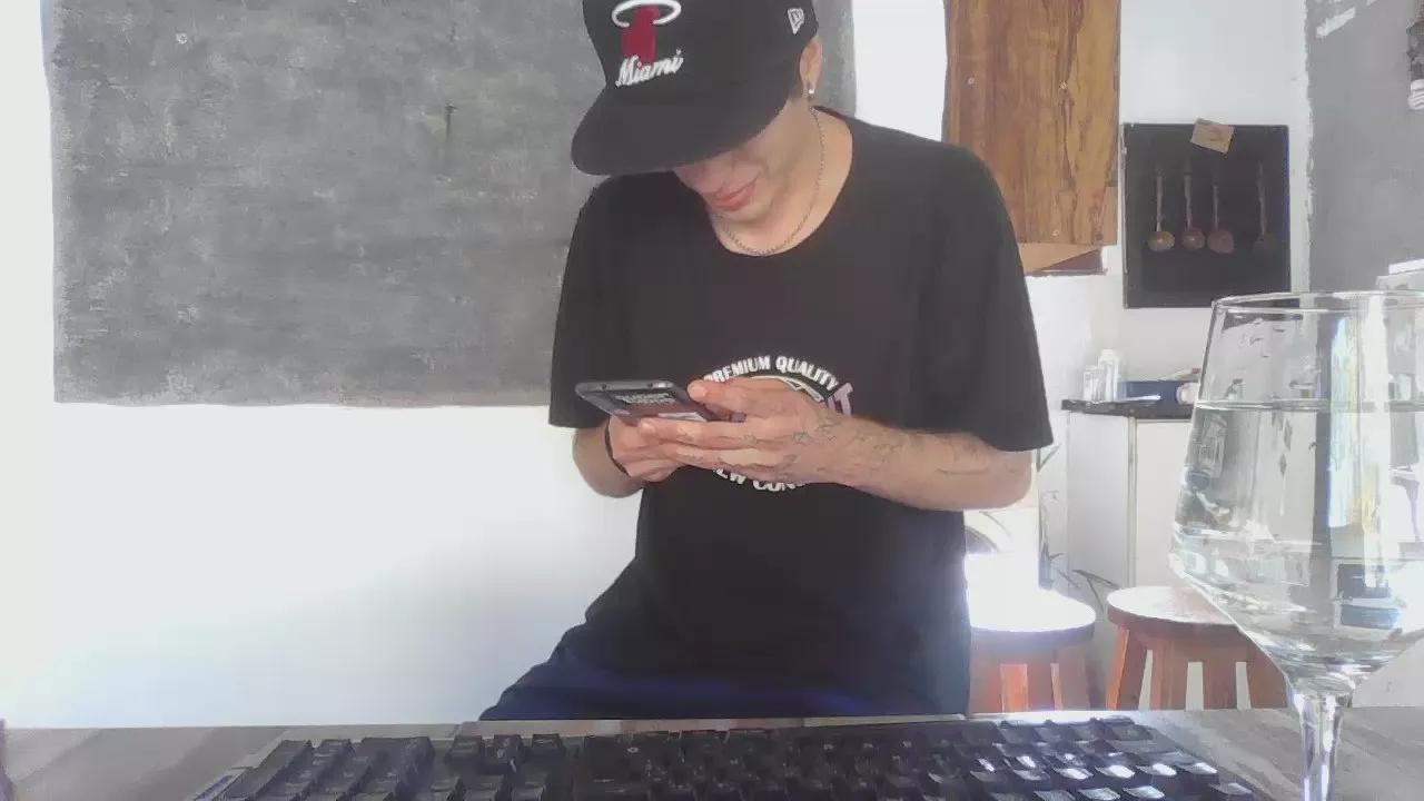 Tatelover on Cam4 