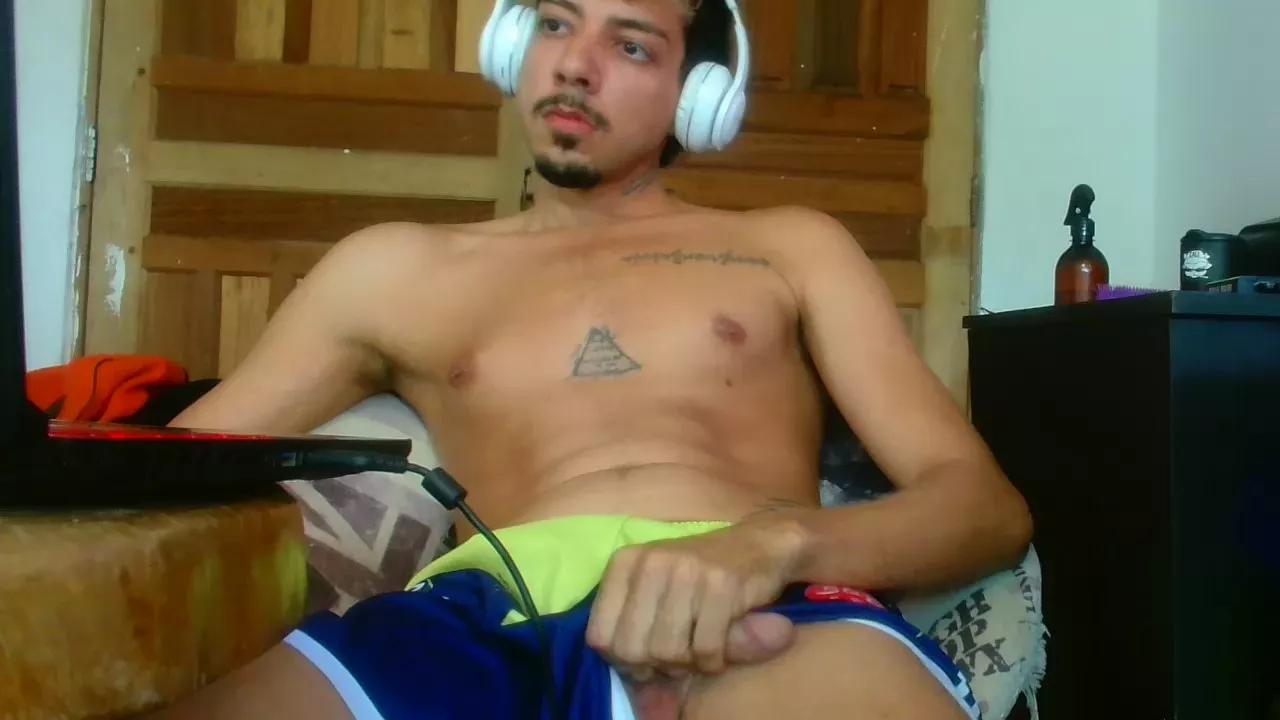 tayllortroy on Cam4 