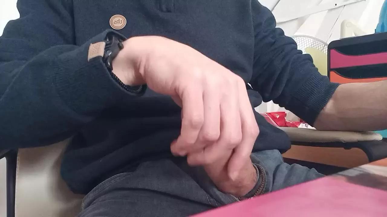 Tboner59 on Cam4 