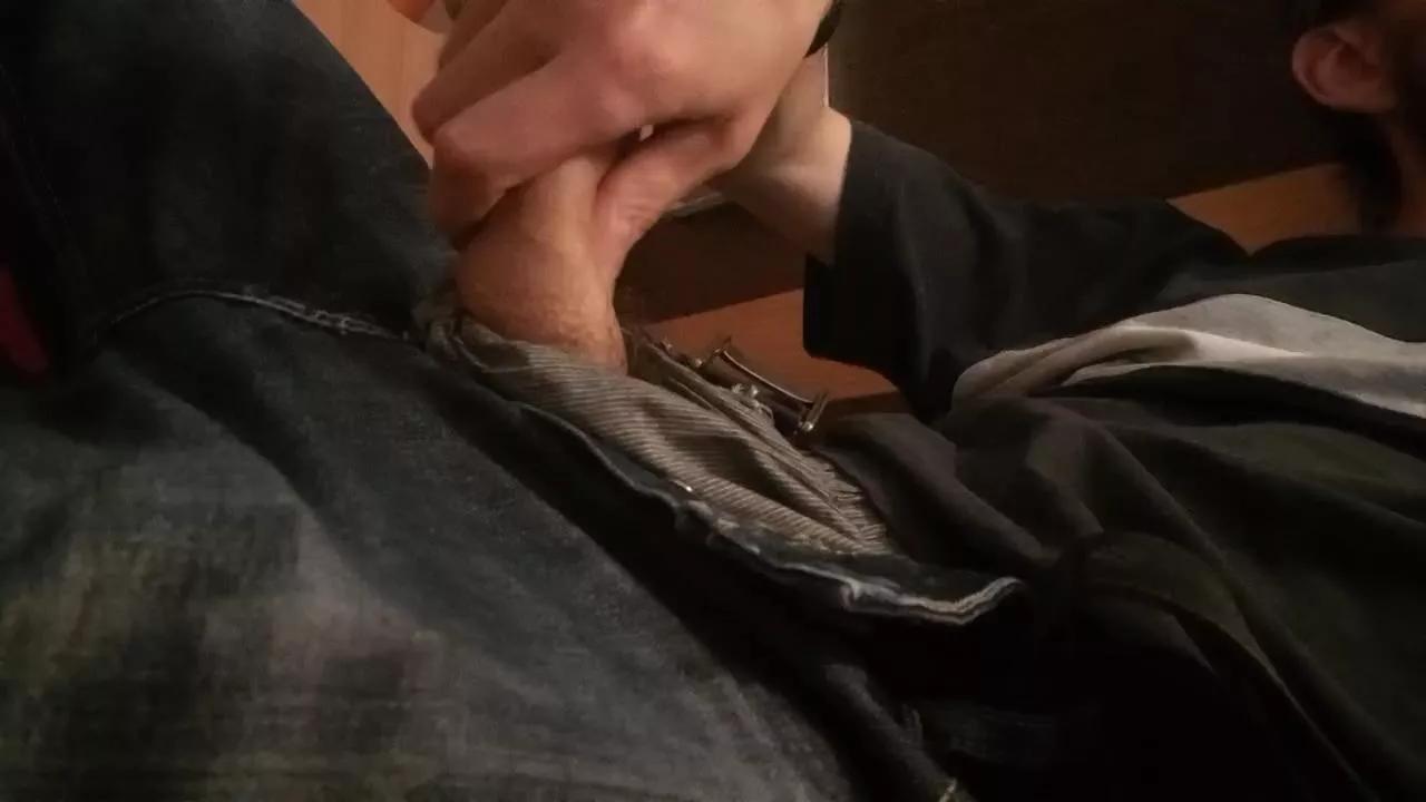 Tboner59 on Cam4 