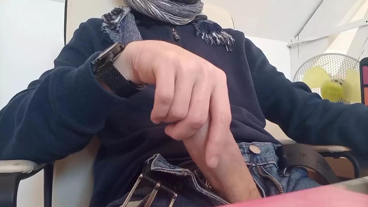 Tboner59 on Cam4 