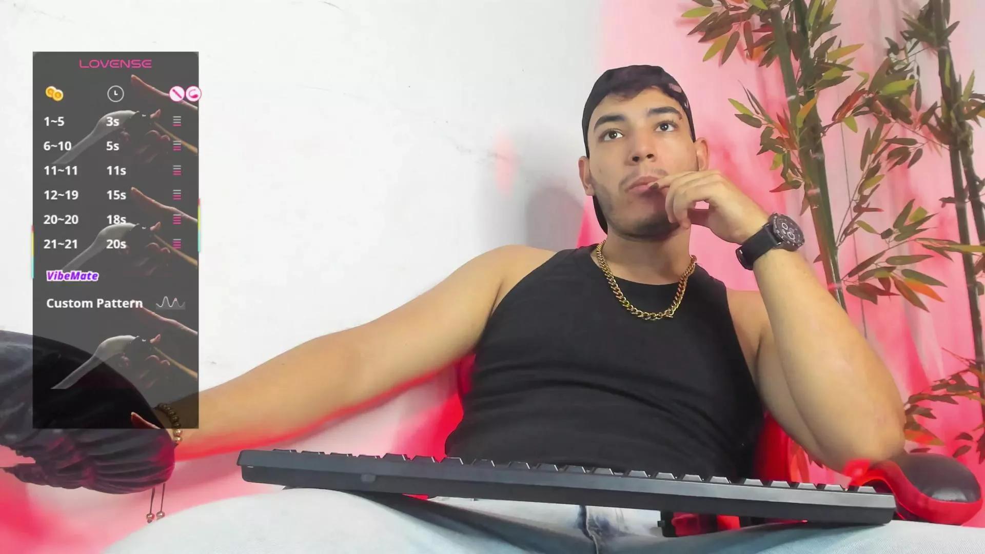 Teoh_ on Cam4 