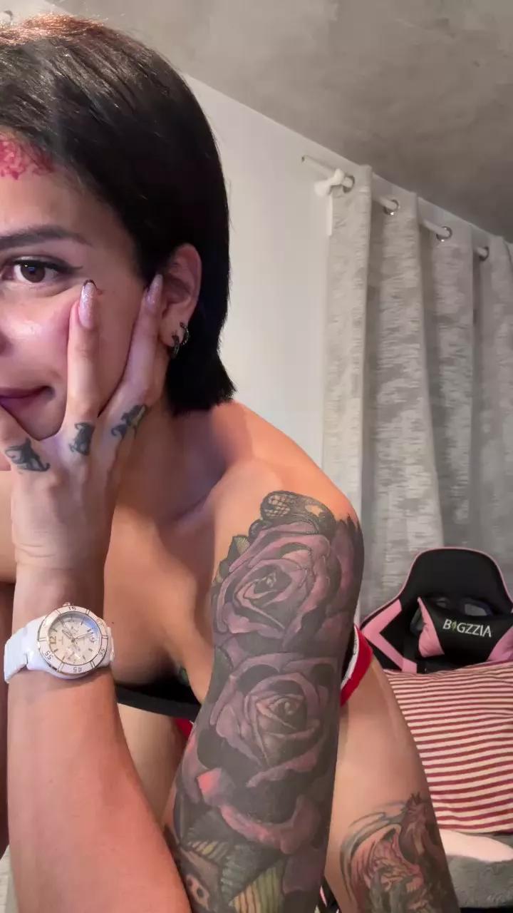 Thebigstarcrys on Cam4 