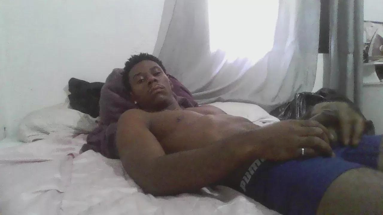 Theus4561 on Cam4 