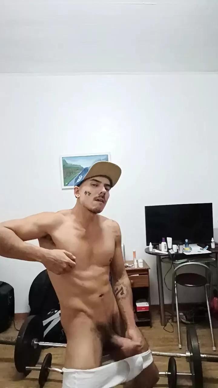 thisclownboy on Cam4 