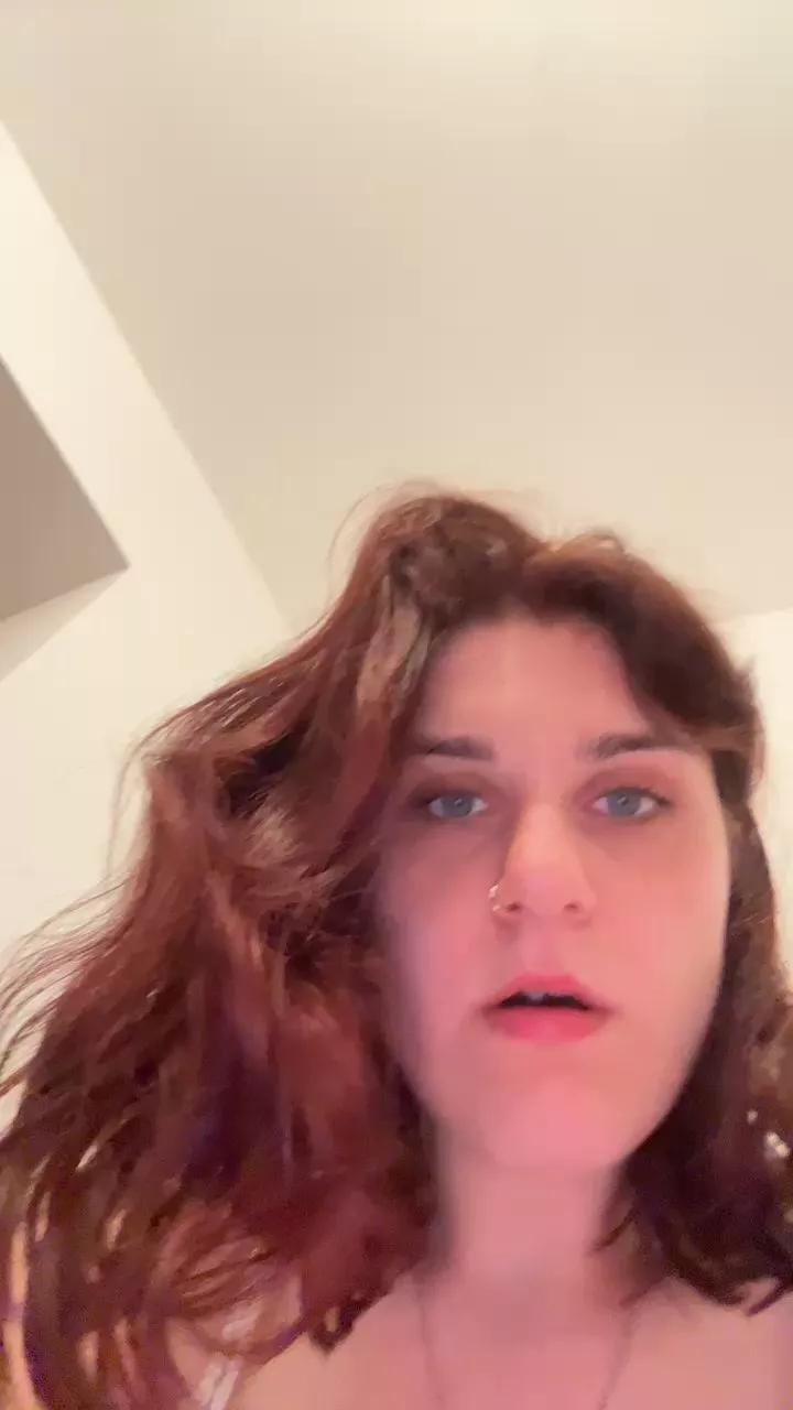 Tina1998 on Cam4 