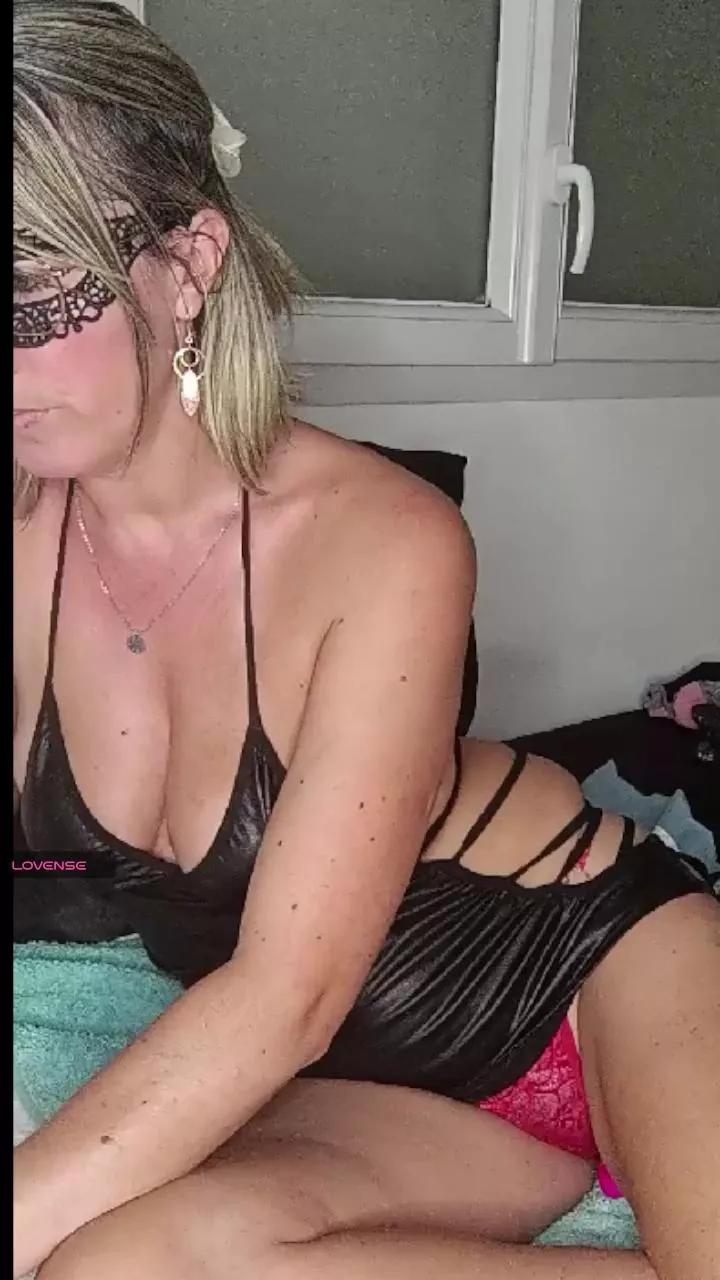 Titaly38 on Cam4 