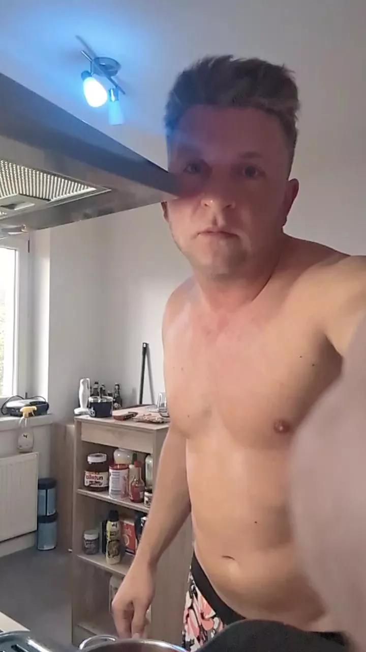 Tobinho009 on Cam4 