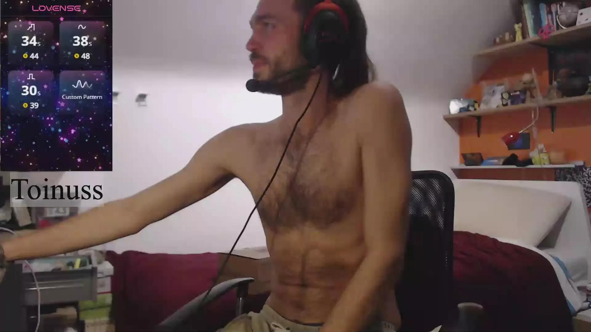 toinuss on Cam4 