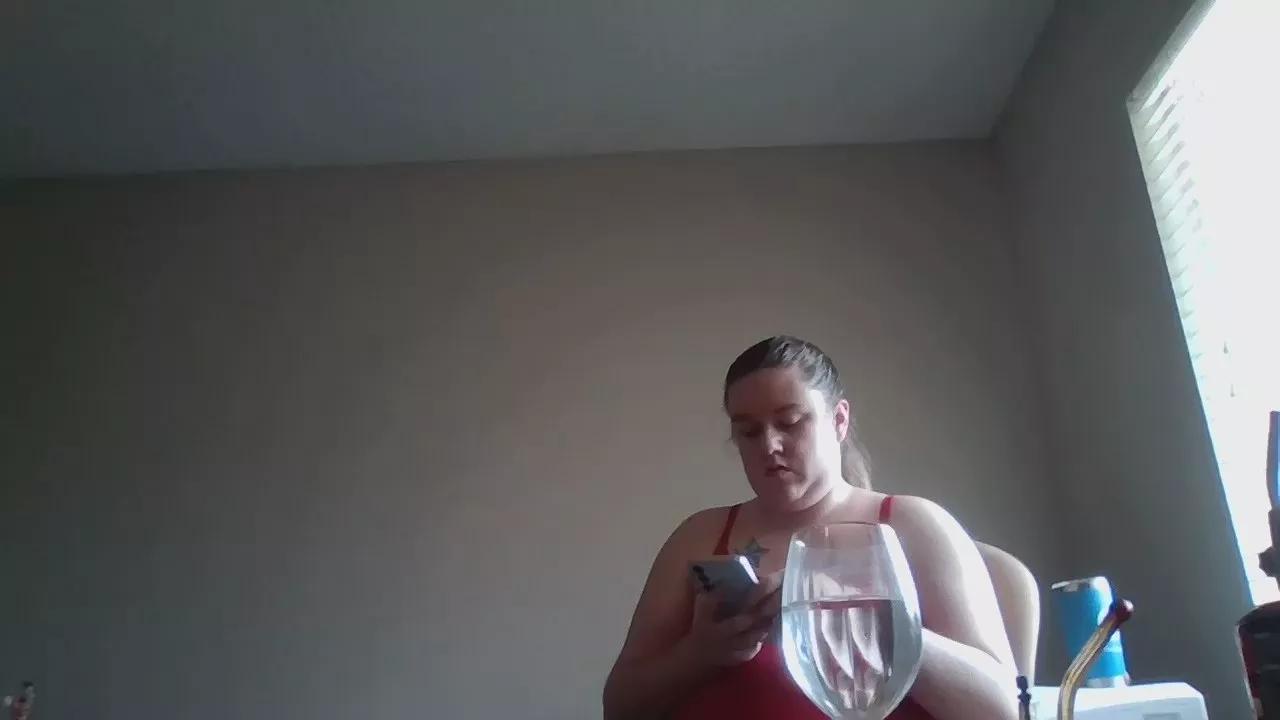 TokerQueen25 on Cam4 