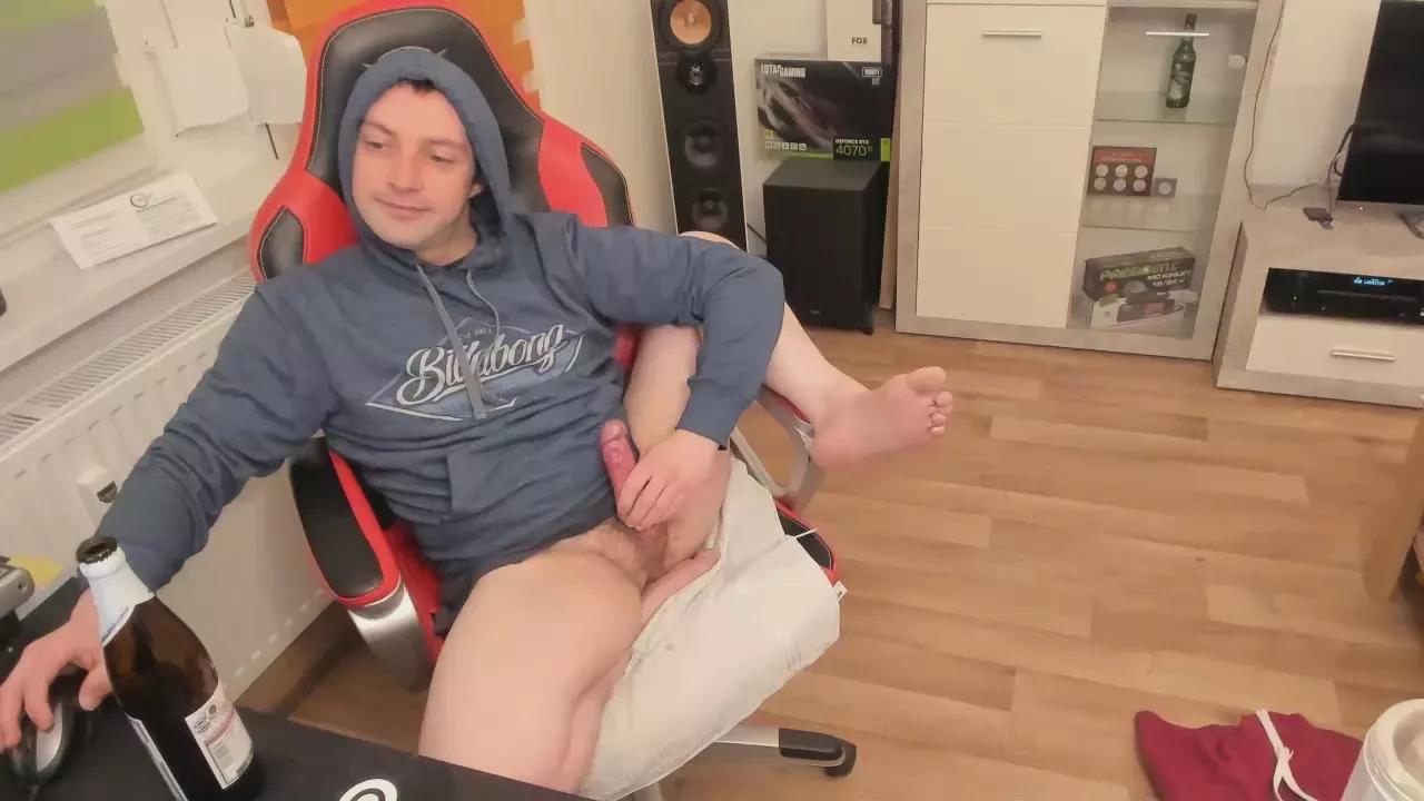 tonibiteen21 on Cam4 