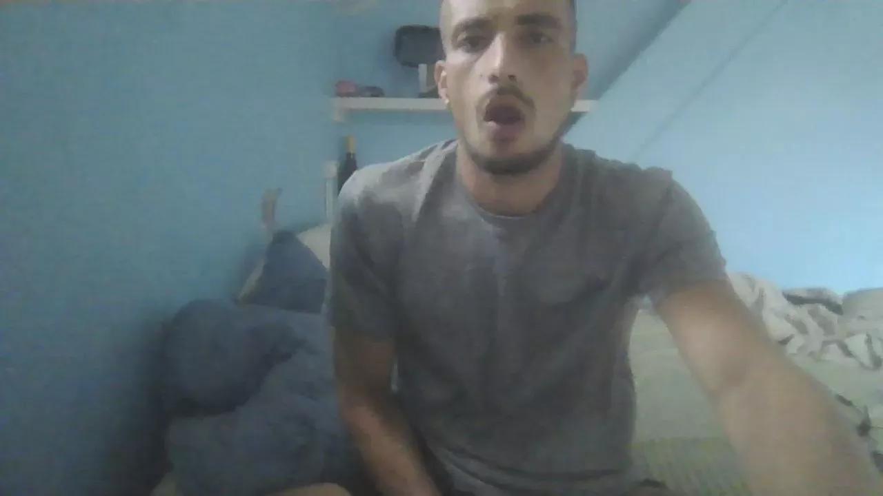 UriiHot on Cam4 