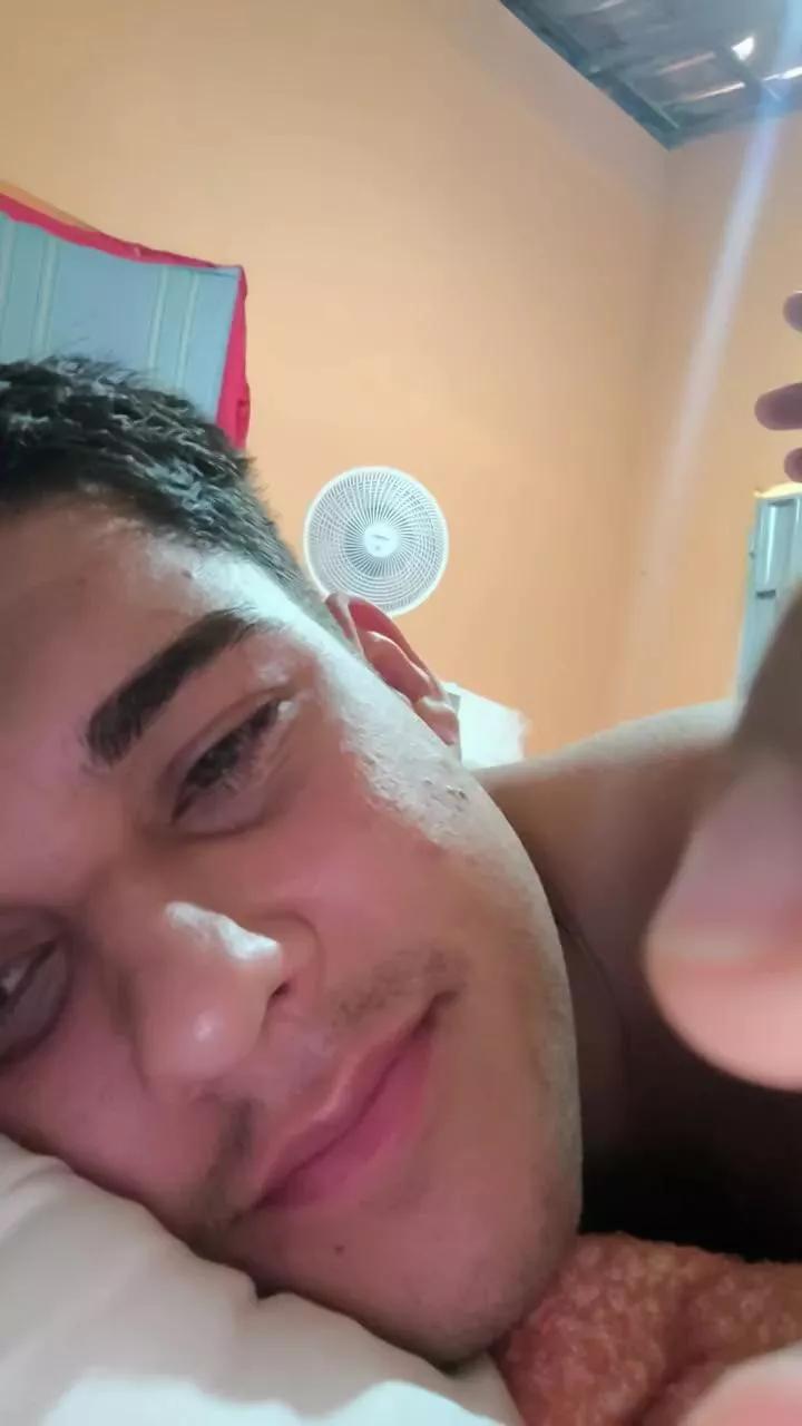 Van_aquino on Cam4 