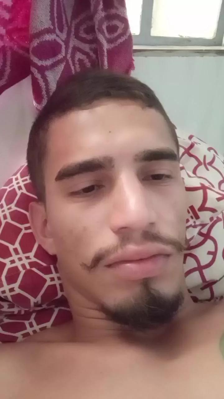 victor62Go on Cam4 