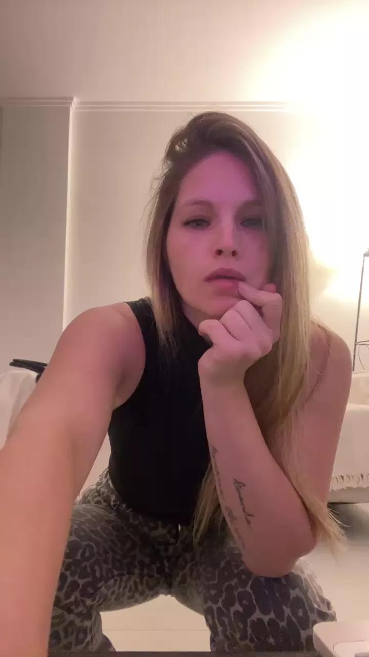 Vikinga99 on Cam4 