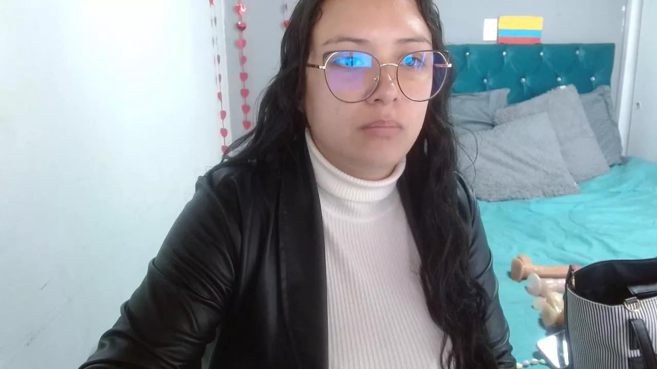 wandafuckass on Cam4 