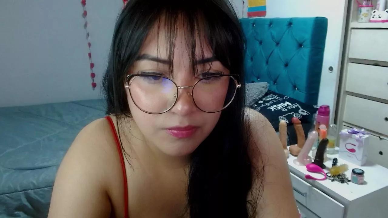wandafuckass on Cam4 