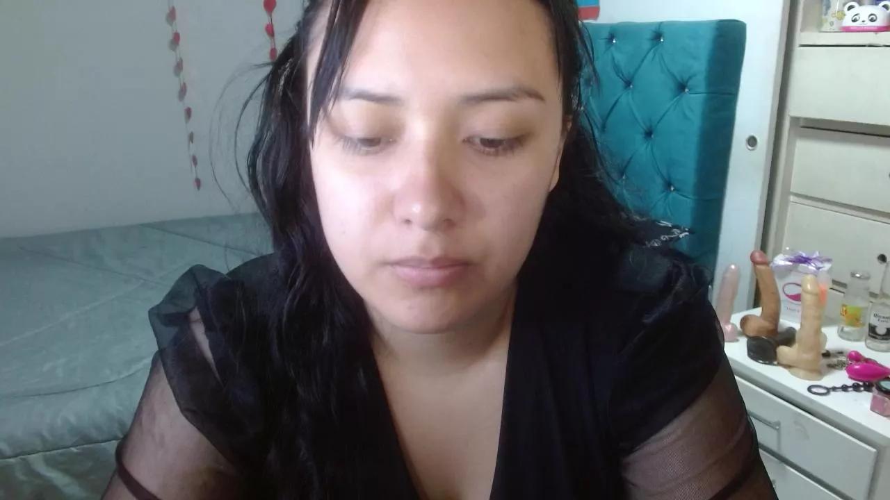 wandafuckass on Cam4 