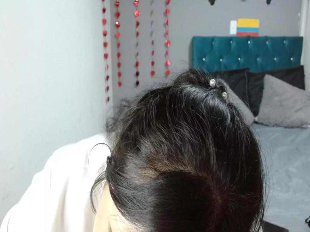 wandafuckass on Cam4 