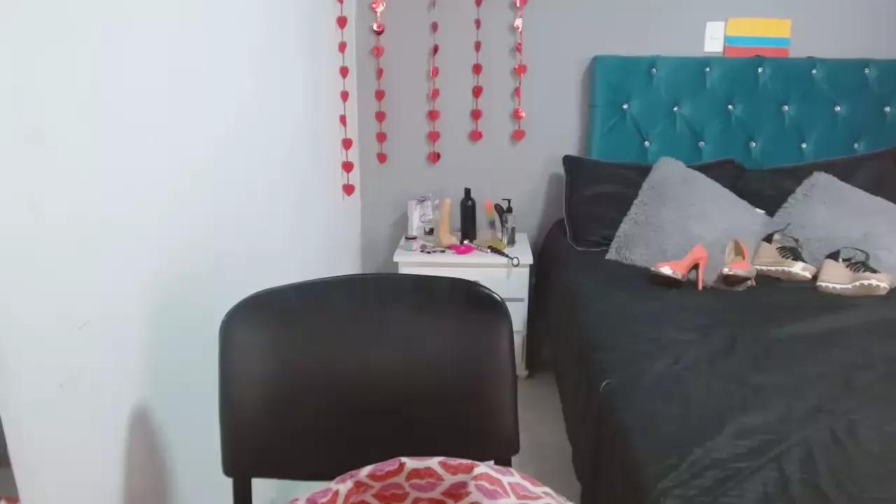 wandafuckass on Cam4 