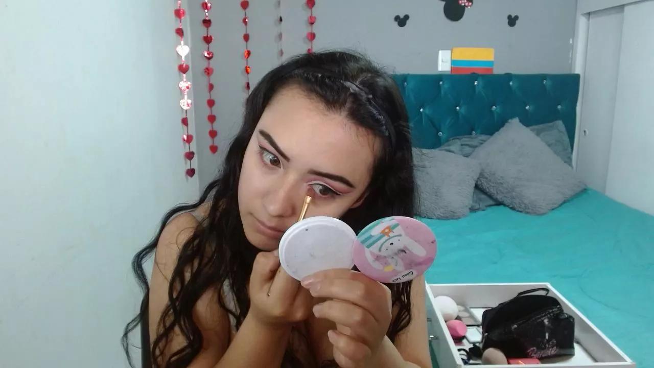wandafuckass on Cam4 