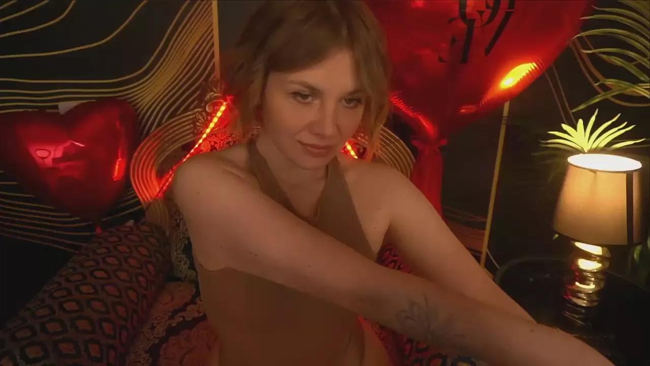 WealthyMuse on Cam4 
